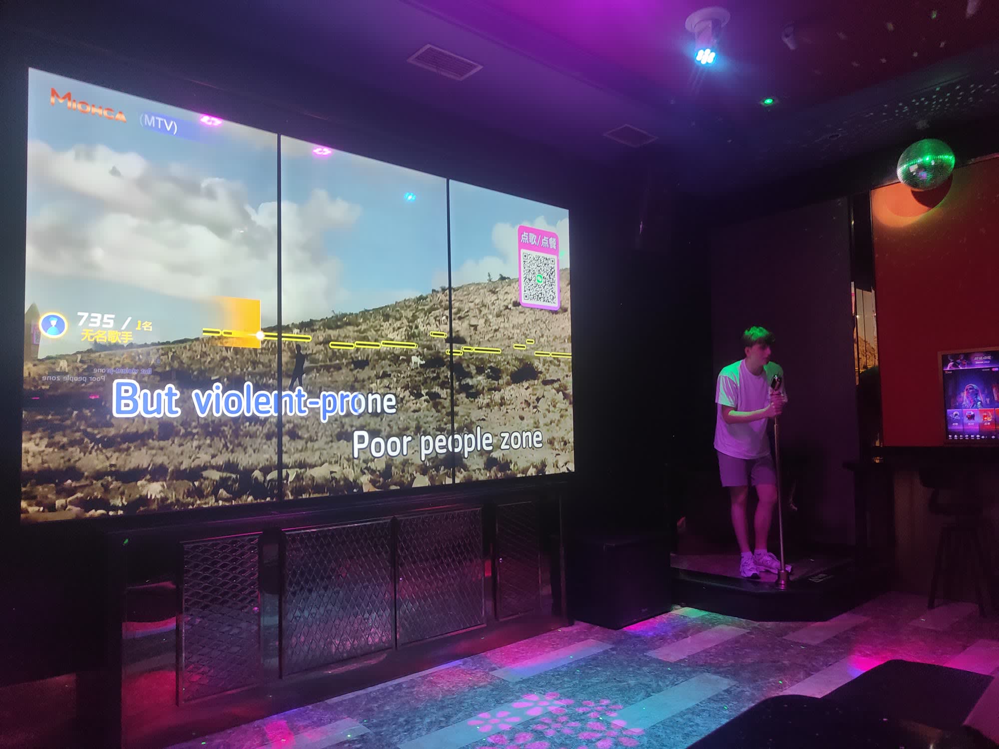 Karaoke auf der Bühne