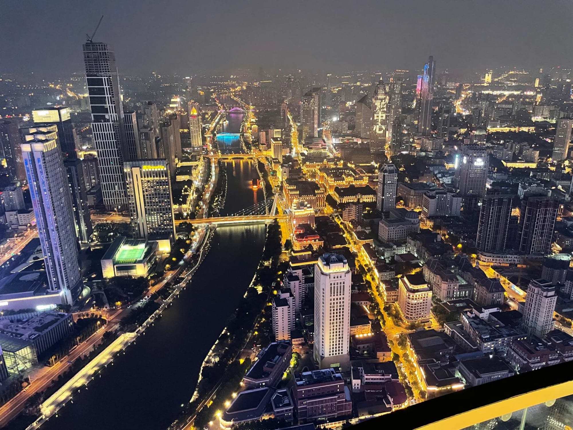 Tianjin bei Nacht vom Aussichtsturm