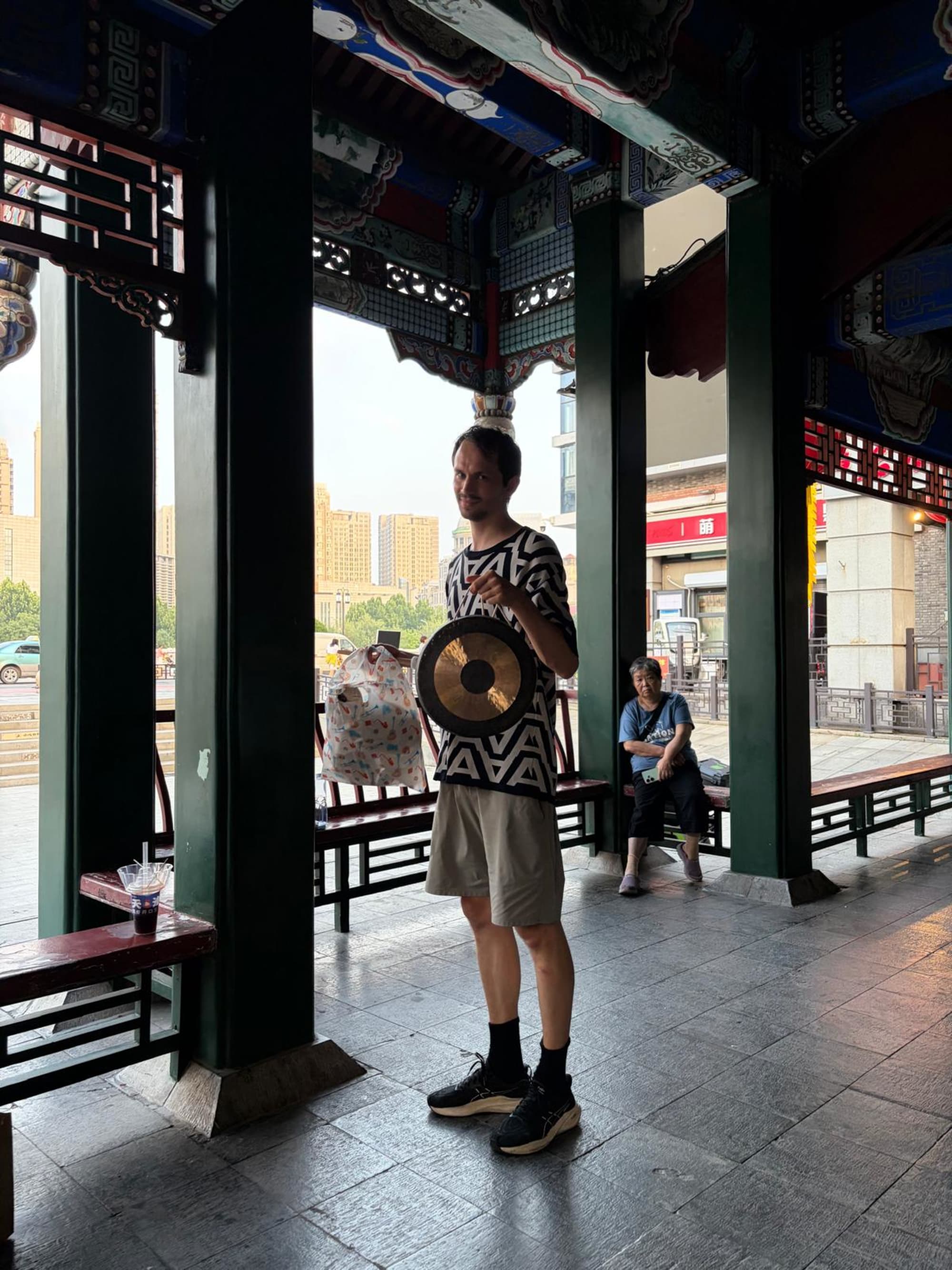 Julian mit Gong