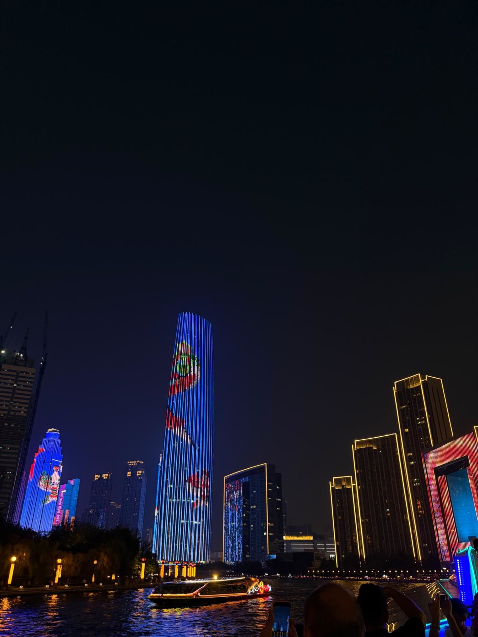 Skyline von der Bootsfahrt