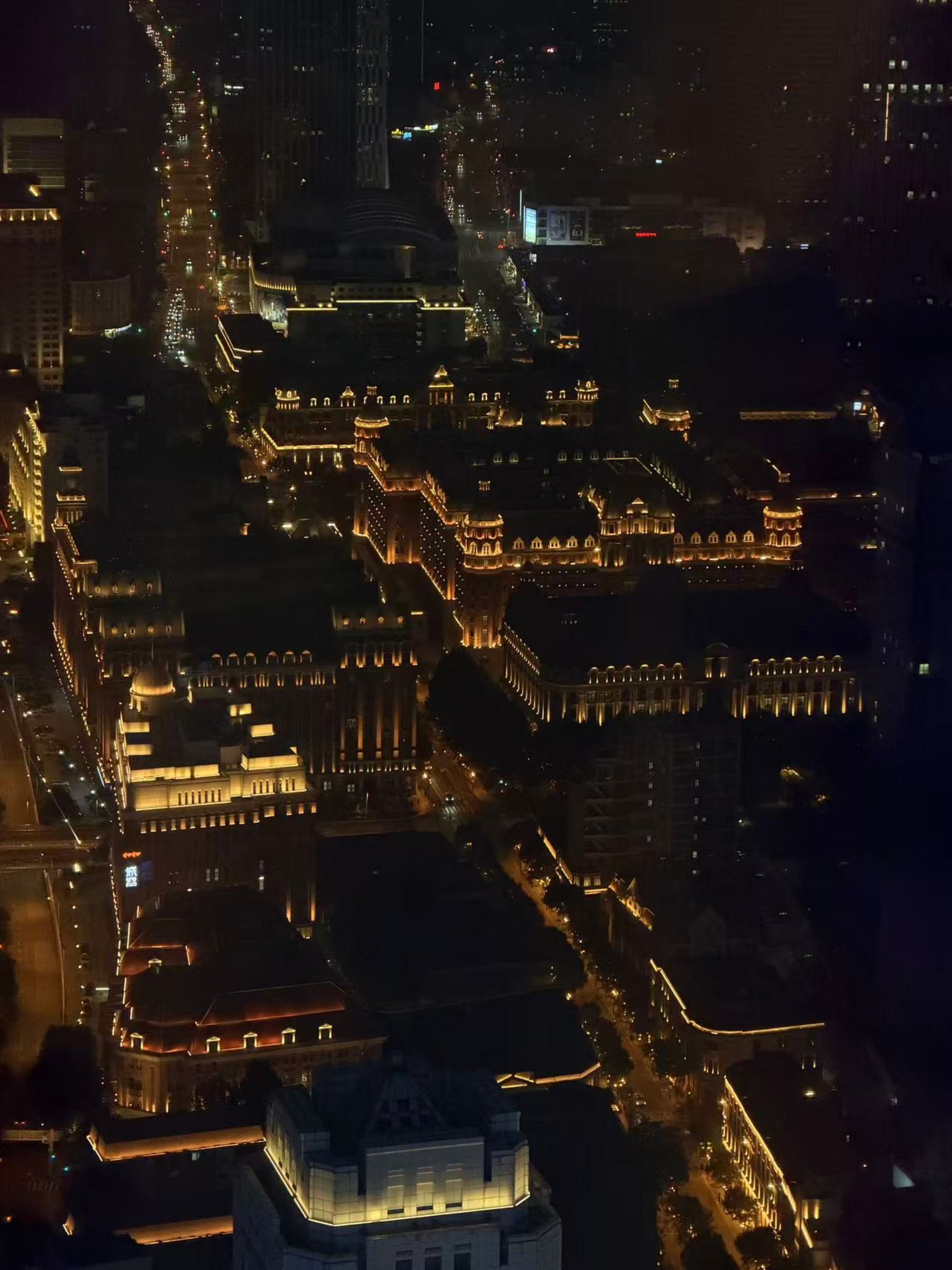 Historische Gebäude bei Nacht